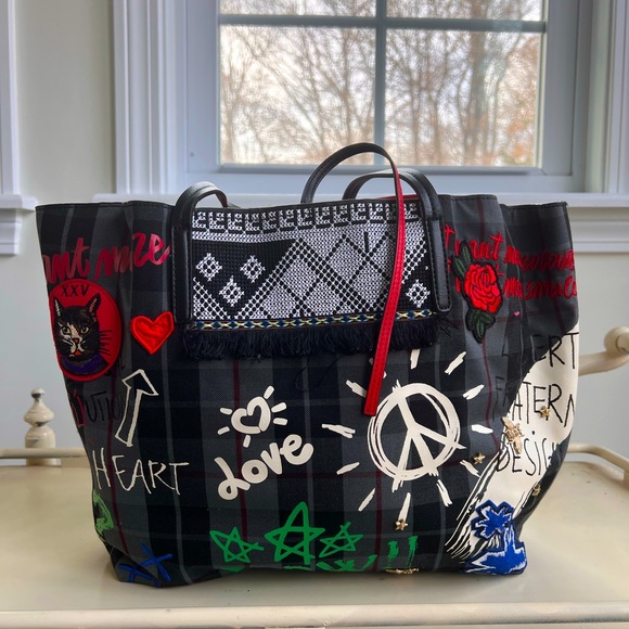 Desigual reversible tote “I love more “with small bag - Picture 3 of 16